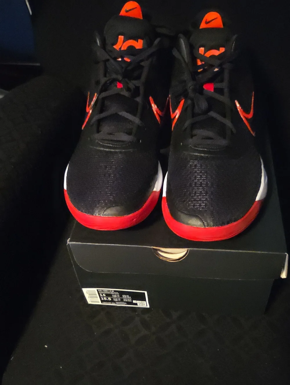 Nike Men’s Black & Red Low-Top Performance Sneakers